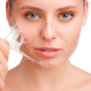 pielęgnacja tłustej skóry twarzy oczyszczanie